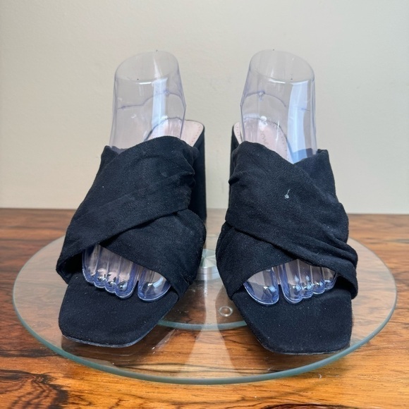 Adrienne Vittadini Genie Crossover Sandal in black microsuede - Picture 5 of 16